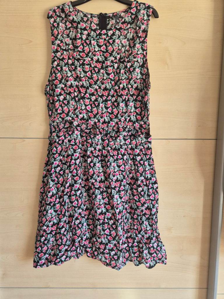 H&M Size 14 Floral and Red Summer Dresses – Good Condition