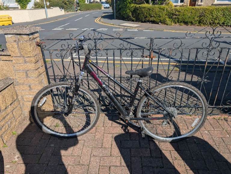 FREE: Apollo Fusion Mountain Bike (Spares or Repairs / Project)