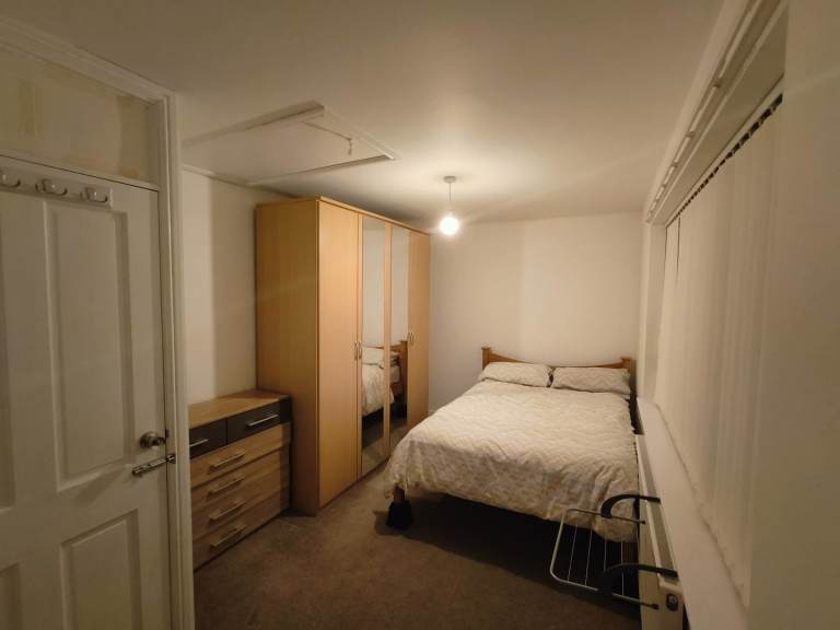 Spacious Double Bedroom Near Redditch Town Centre