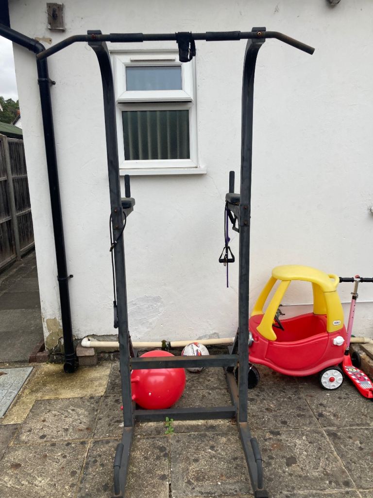Sturdy Home Gym Power Tower Pull Up Station