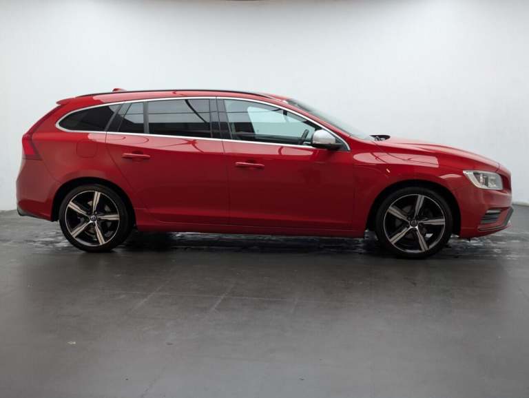 2017 Volvo V60 2.0 D3 R-Design Nav Estate 5dr Diesel Auto Euro 6 (s/s) (150 ps) PARK ASSIS ESTATE...