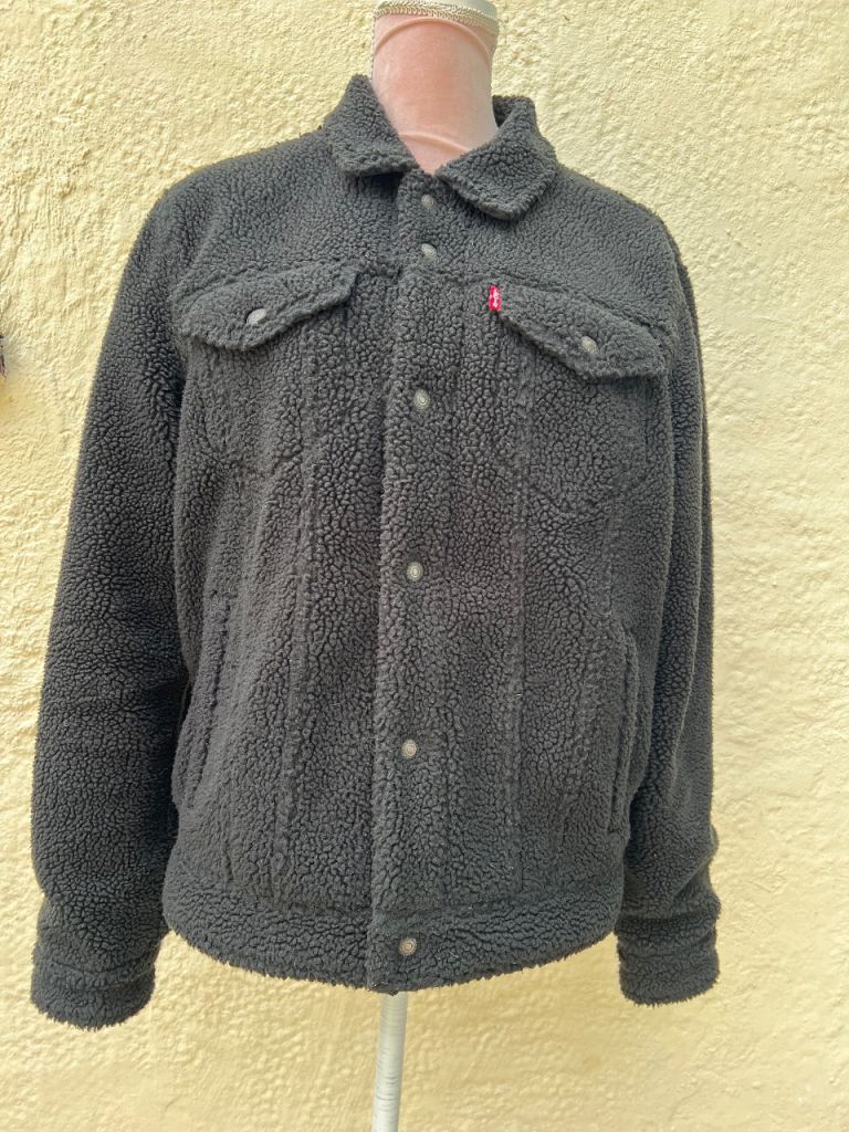 Levi's Black Fleece Trucker Jacket – Good Condition