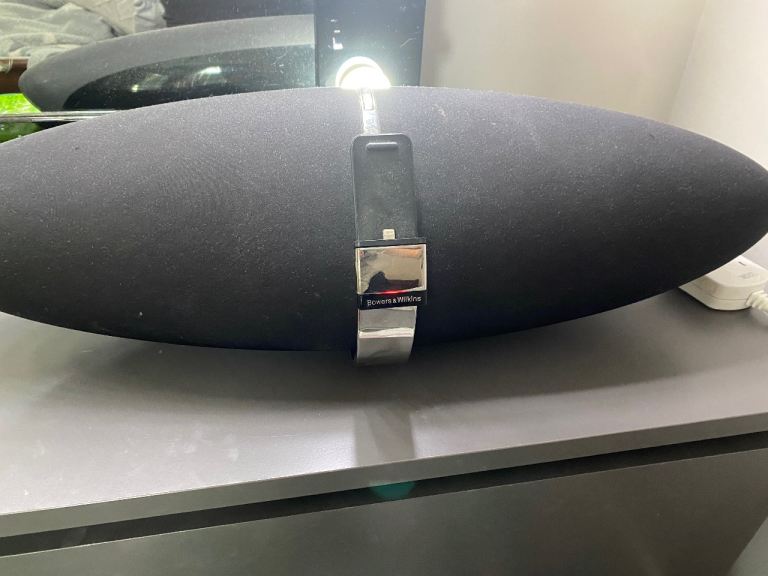 Bowers & Wilkins Zeppelin Air Speaker + Airplay +lighting Confirmed Operation