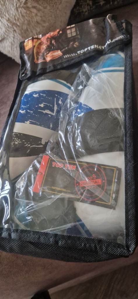 TOP TEN kicks size M