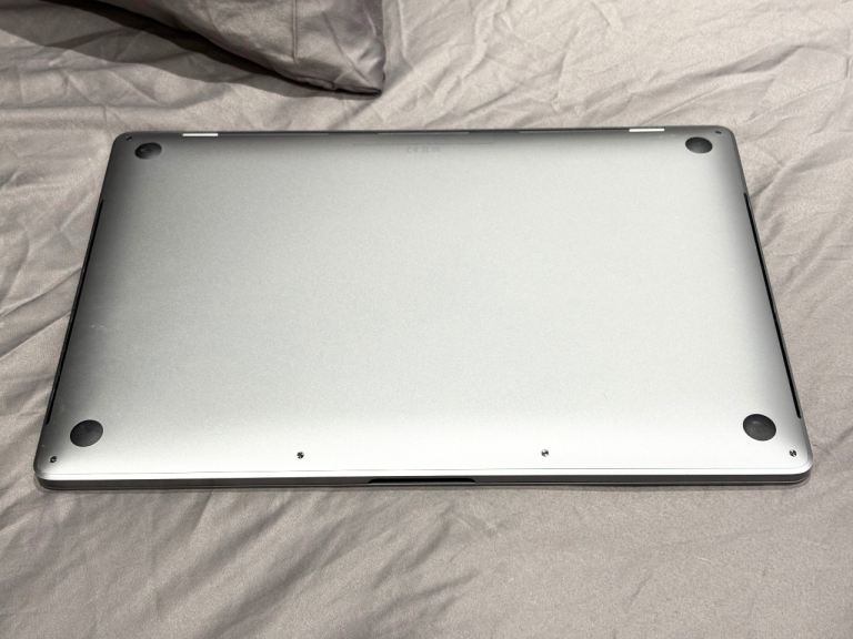 CAN HAND DELIVER, MACBOOK PRO 2019 16 INCH LAPTOP, I7,512 GB 16GB RAM SPACE GREY,LATEST MACOS 