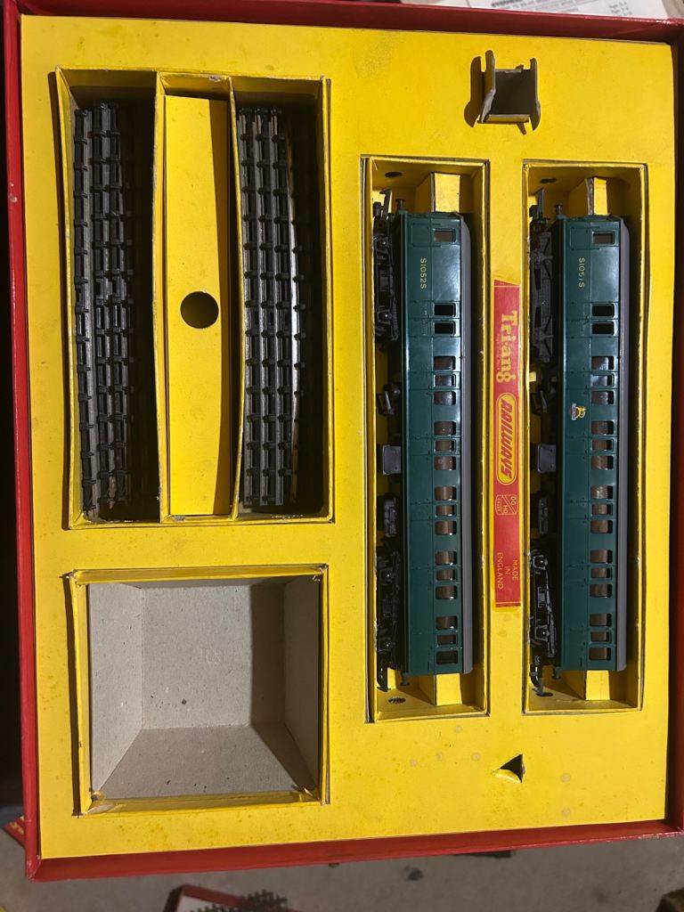 Triang OO gauge train sets