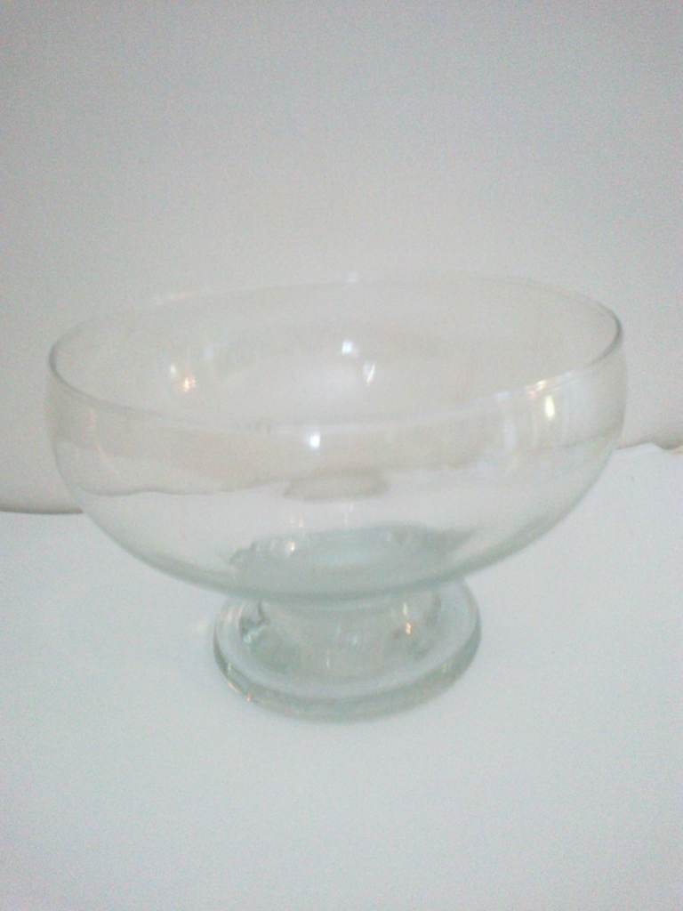 Clear Glass Fruit Bowl Dessert Trifle Dish on Stand 8" Across As New