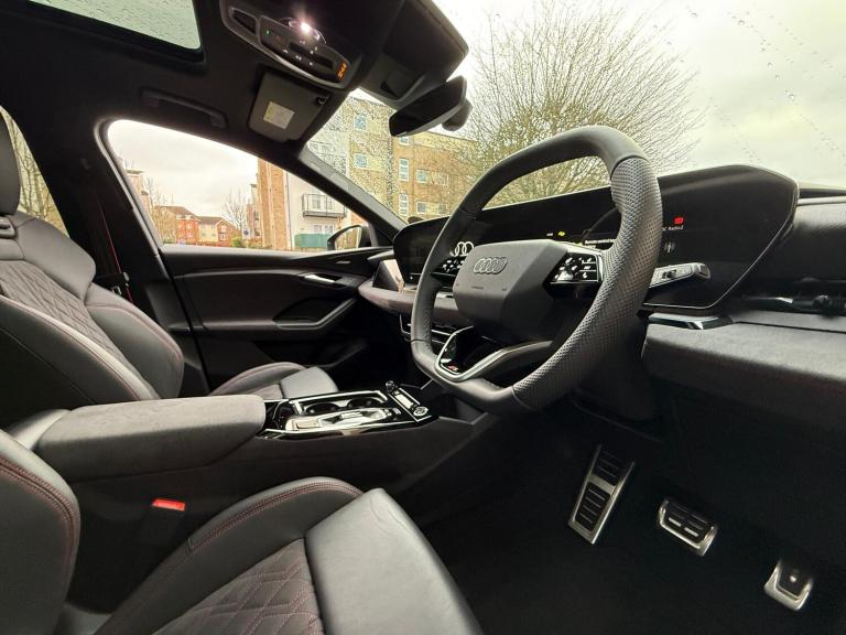  Audi Q6 e-tron 100kWh Edition 1 SUV 5dr Electric Auto quattro (388 ps) Electric Automatic