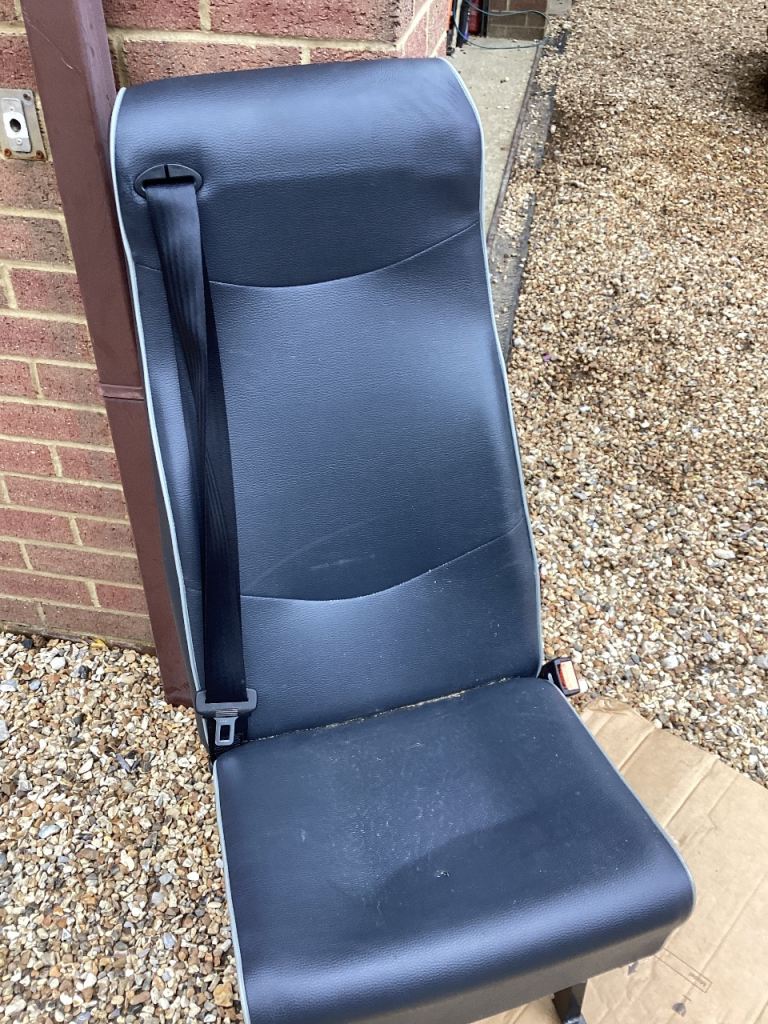 Single van rear seat 