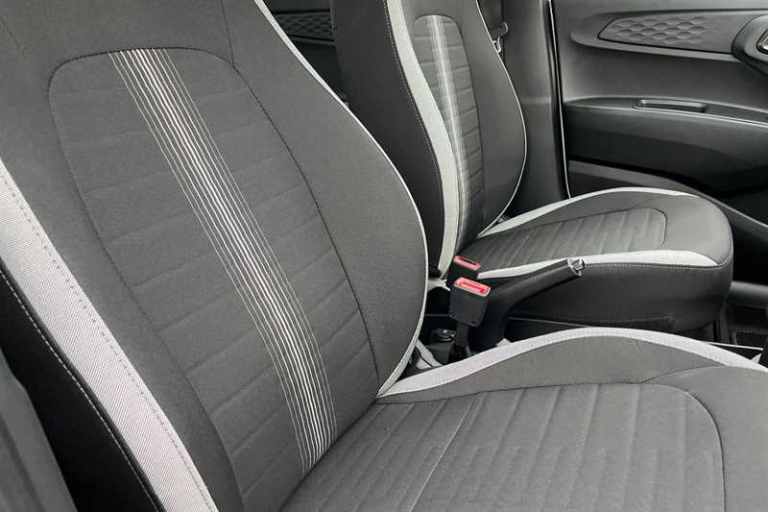 2025 Hyundai i10 1.0 Advance Hatchback 5dr Petrol Auto Euro 6 (s/s) (63 ps) Hatchback Petrol Auto...