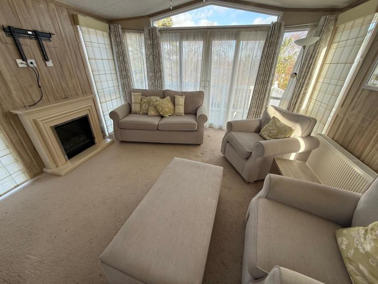 PEMBERTON KNIGHTSBRIDGE 40X14ft • RESIDENTIAL SPEC LODGE • MEGA HOME • £32,000