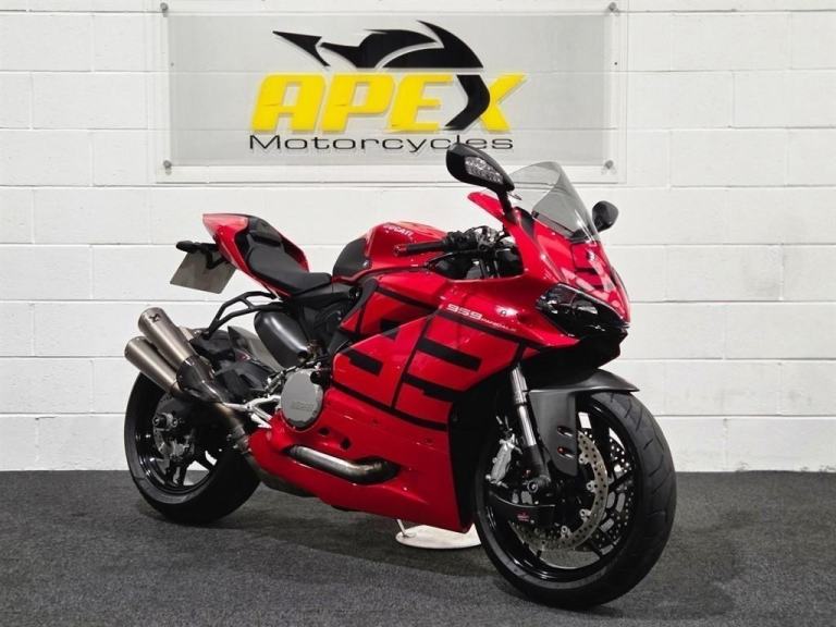 Ducati 959 Panigale WINTER SALE! AKRAPOVIC EXHAUST! CARBON EXTRAS! MM93 STICKER