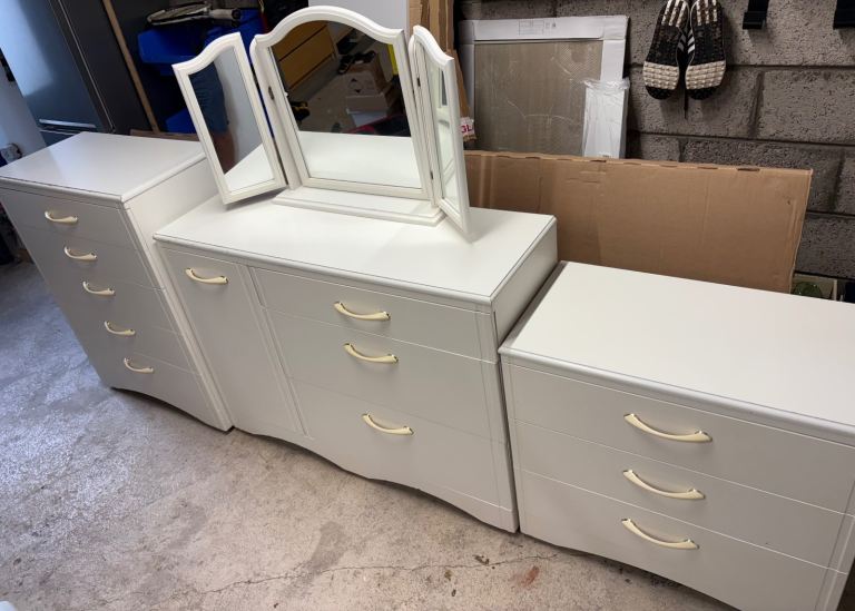 Alstons 3 sets of drawers and mirror