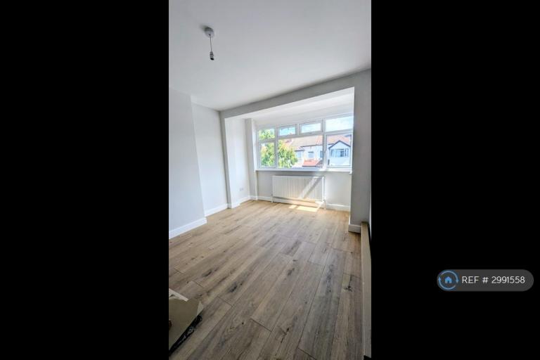 4 bedroom house in Galpins Road, Thornton Heath, CR7 (4 bed) (#2991558)