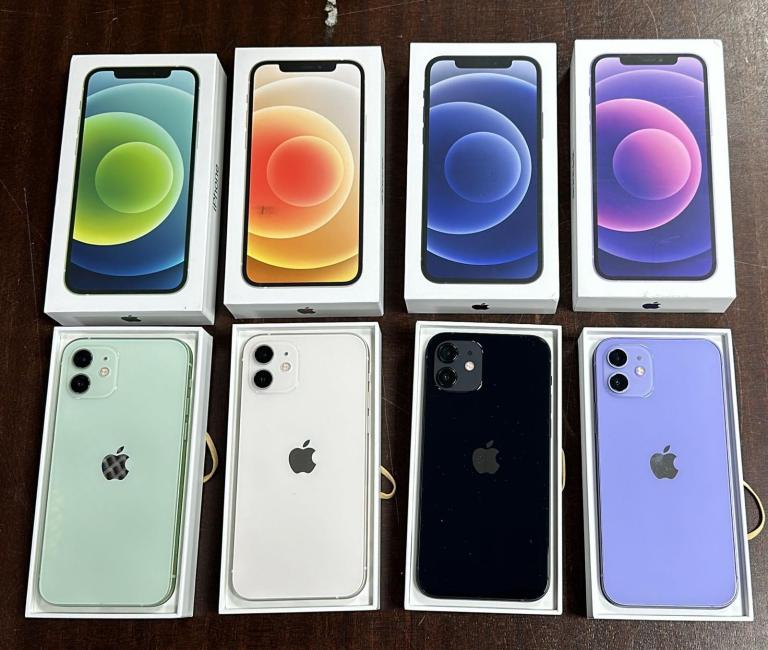 iPhone 12 LIKE NEW BOXED