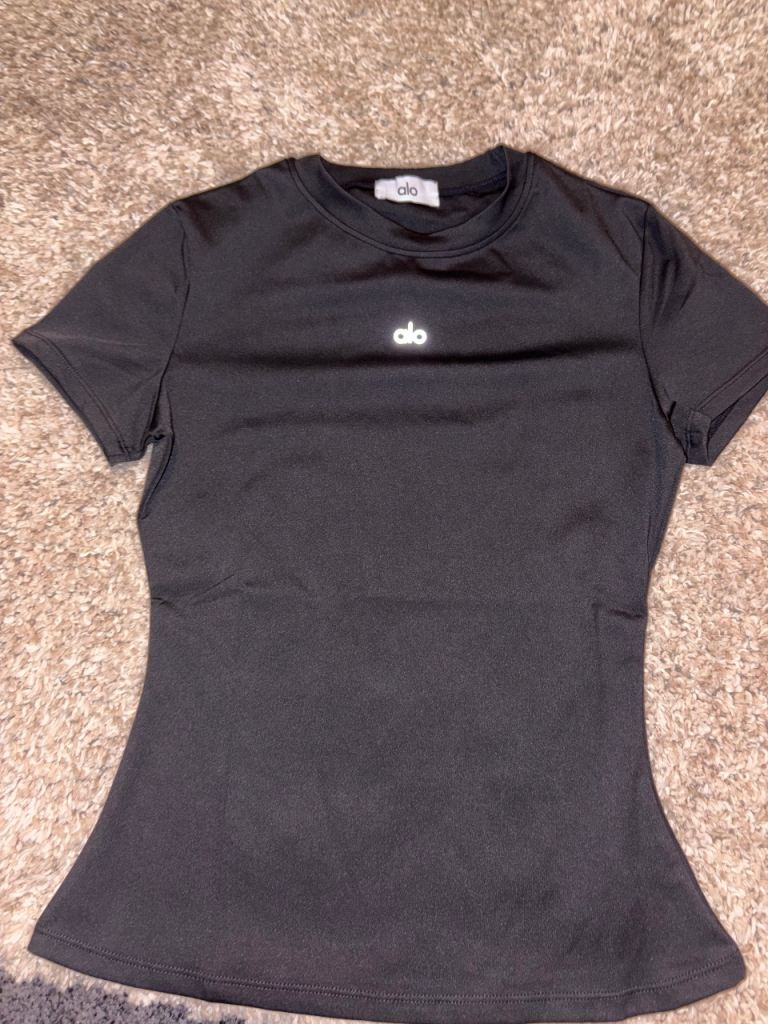 Women’s black gym top brand new 