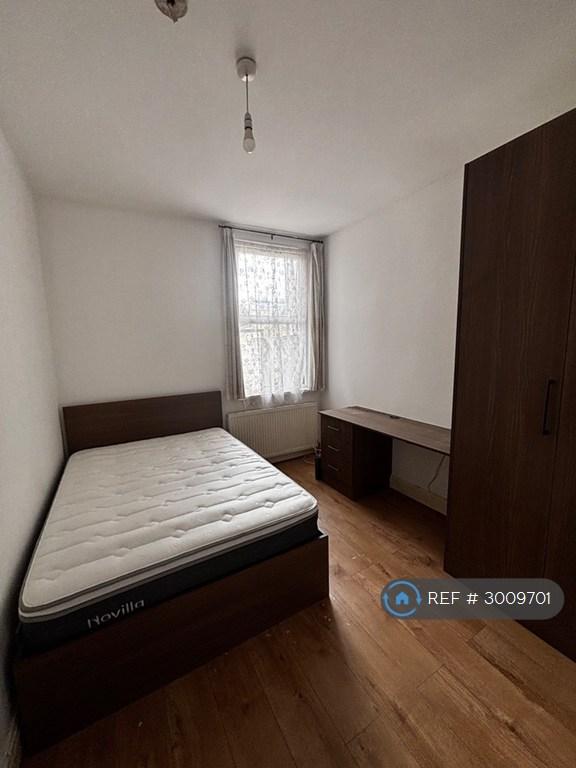 1 bedroom in Diamond Road, Slough, SL1 (#3009701)