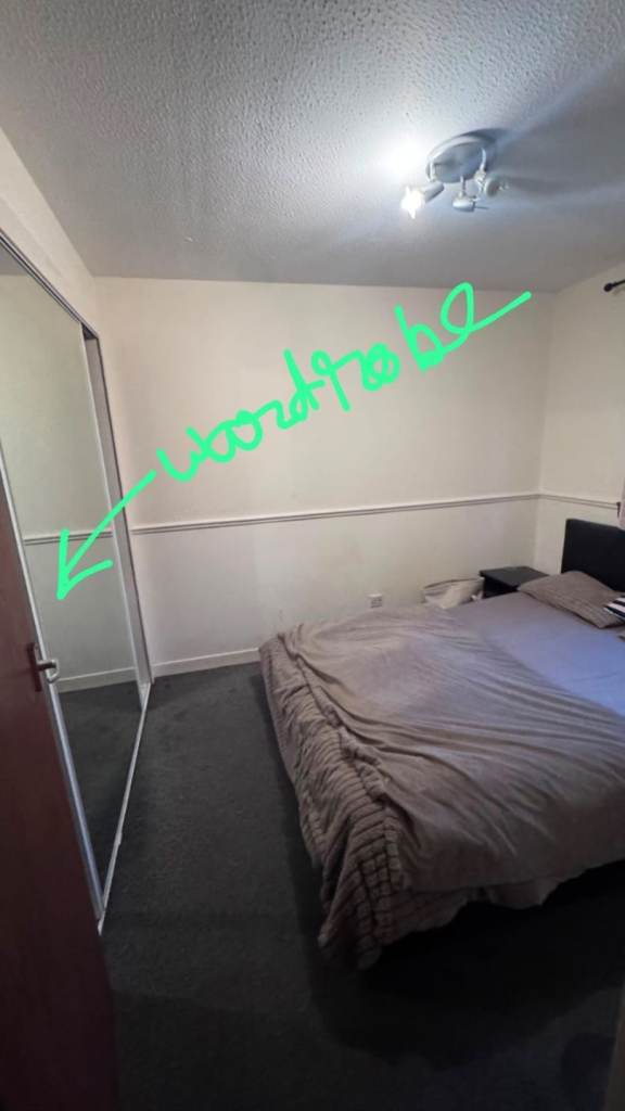 Sharing rooom in 2 bhk flat like house.  ( punjabi)