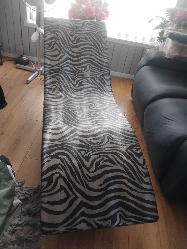 Zebra Print Chaise Lounge Chair – Good Condition