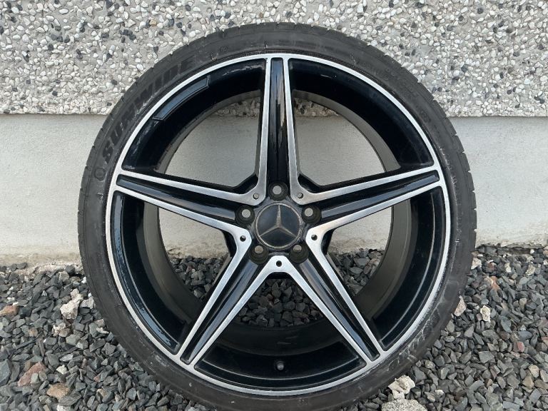 19INCH 5/112 MERCEDES ALLOY WHEELS DIAMOND CUT WITH BLACK INSETS WITH WIDER REAR RIMS & TYRES