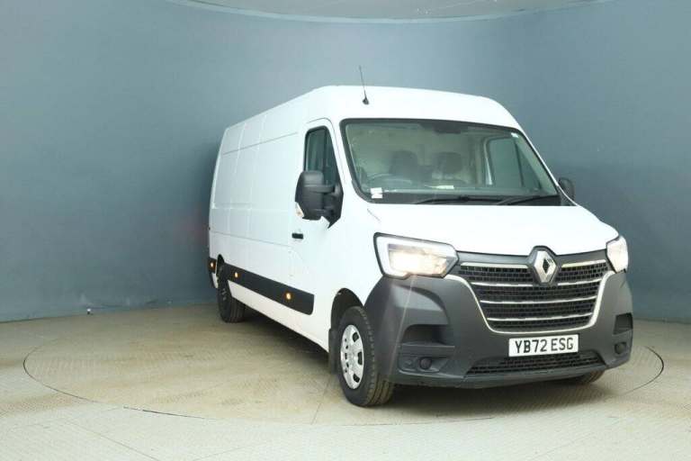 2023 Renault Master LM35dCi 135 Business+ Medium Roof Van PANEL VAN DIESEL Manual