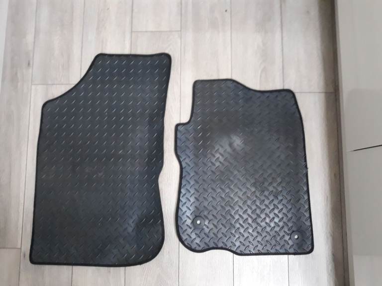 Rubber mats for Peugeot 208
