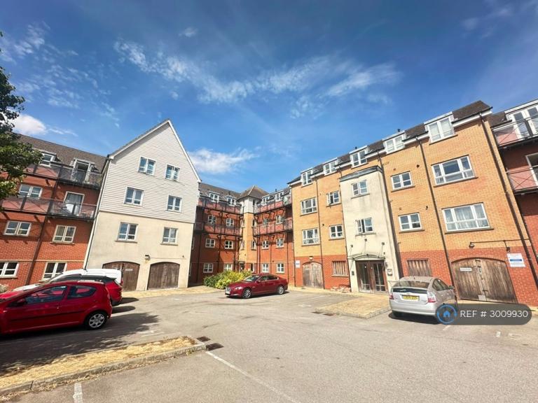 2 bedroom flat in River View, Northampton, NN4 (2 bed) (#3009930)