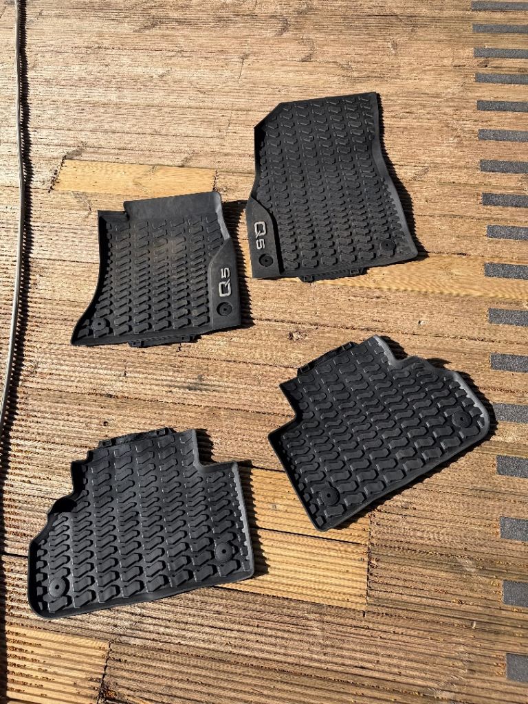 Audi Q5 Genuine Front/Rear Floor Rubber Mats
