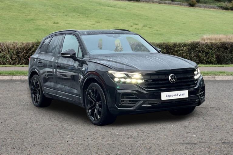 VOLKSWAGEN TOUAREG 3.0 V6 TSI 4Motion Black Edition 5dr Tip Auto