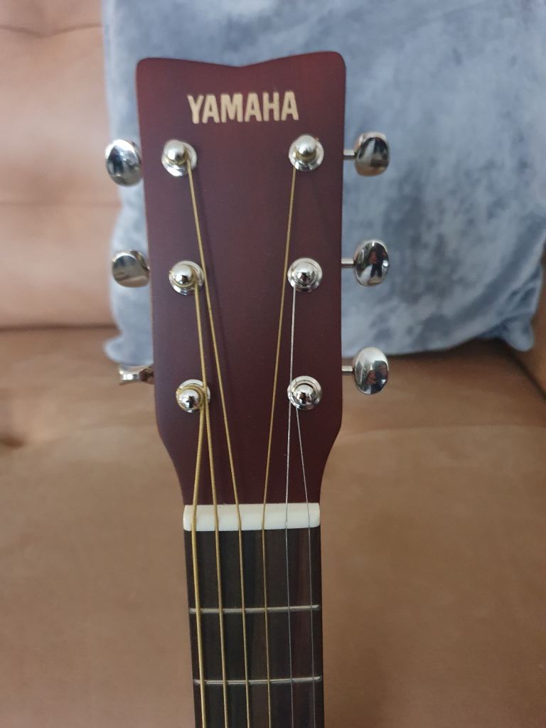 Yamaha FG Junior JR2 3/4 size acoustic guitar