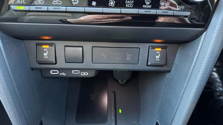 2025 Toyota Yaris Cross 1.5 Hybrid 130 Premiere Edition 5dr CVT Hybrid Estate Estate Hybrid Autom...