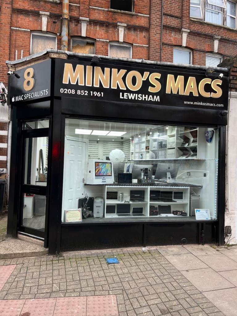 Apple MacBook Pro 15" Core2Duo 2.66GHz 8GB Ram 256GB SSD Logic Pro X Ableton Waves Microsoft Office