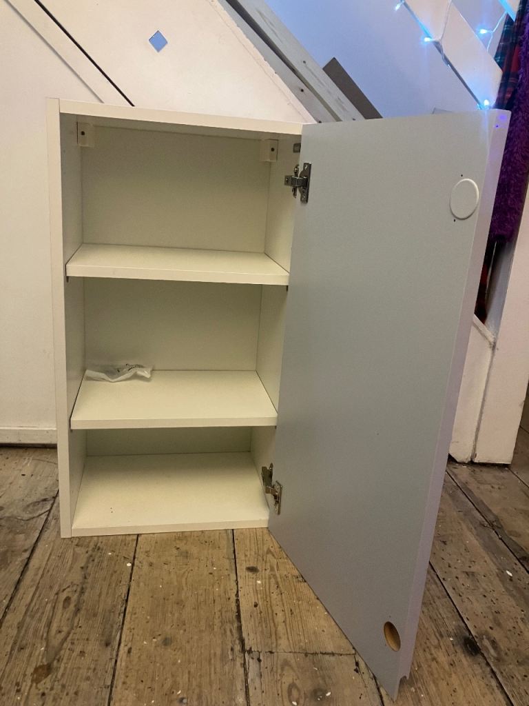 Brand new Howdens kitchen wall unit 400mm width with cupboard front dove grey 