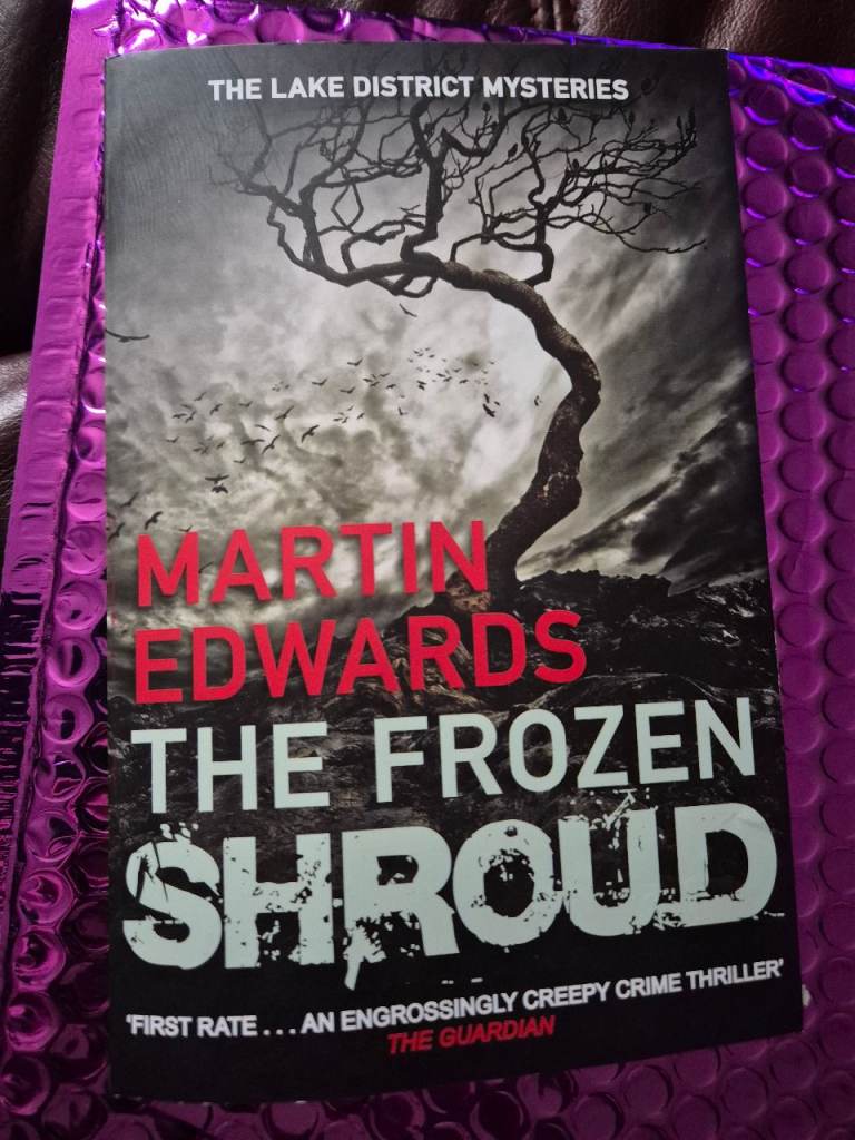Martin Edwards 'The Frozen Shroud' - Lake District Mysteries Book