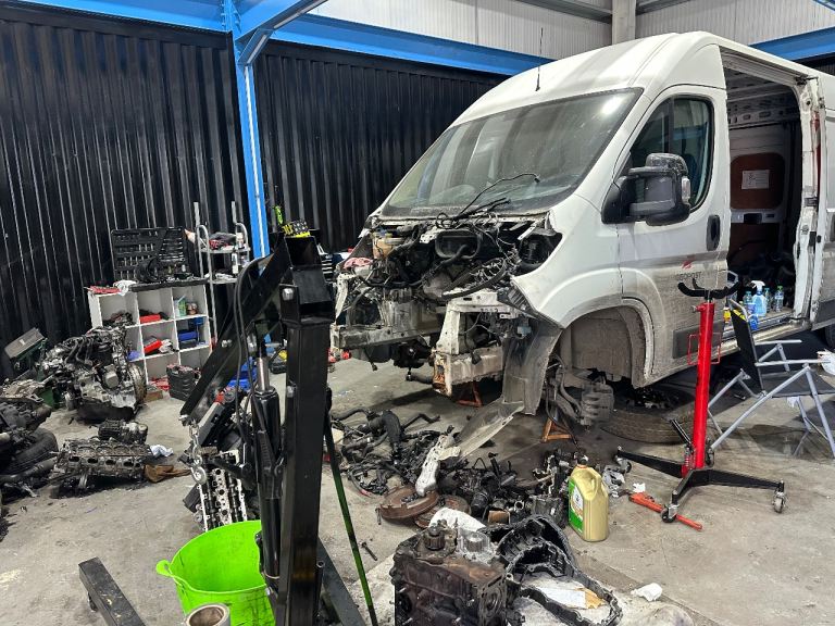 Car garage service 