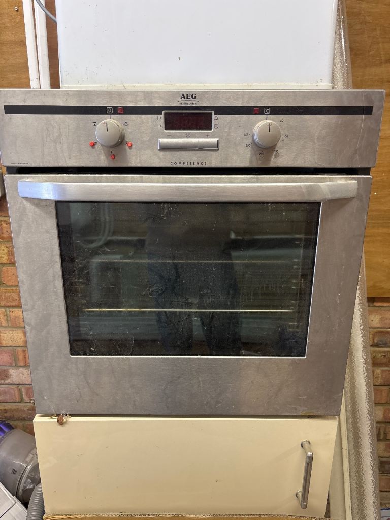 AEG oven - full working order 