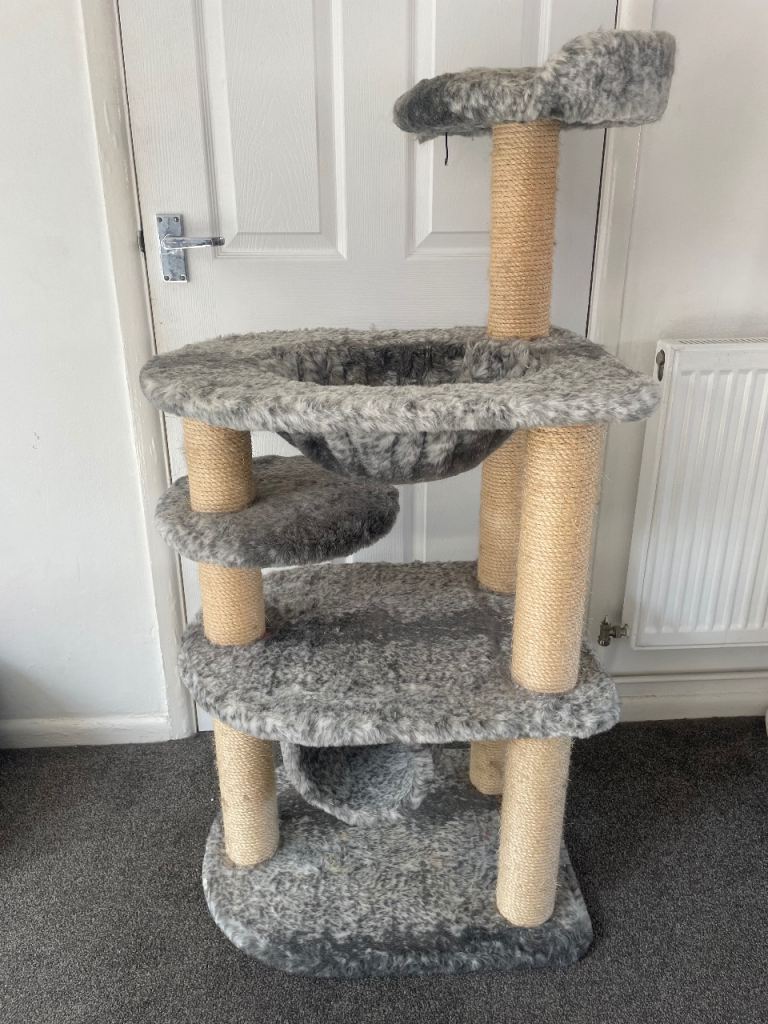 Cat tree