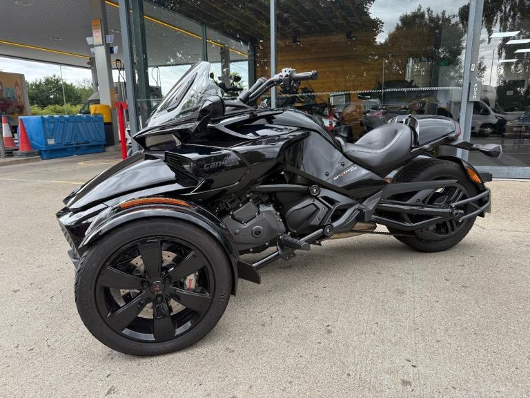 2021 CAN-AM SPYDER F3 6 speed semi automatic TRIKE