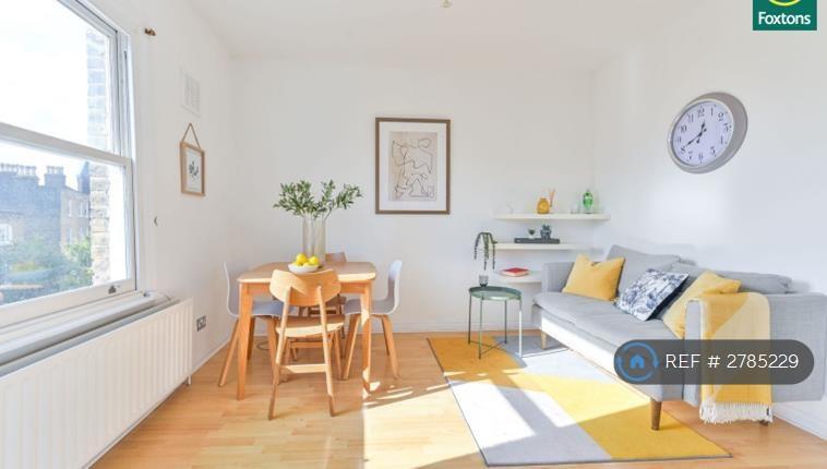 1 bedroom flat in Stockwell Green, London, SW9 (1 bed) (#2785229)