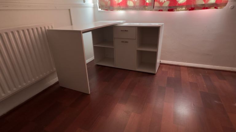 HOMCOM L-Shaped Computer Desk – White