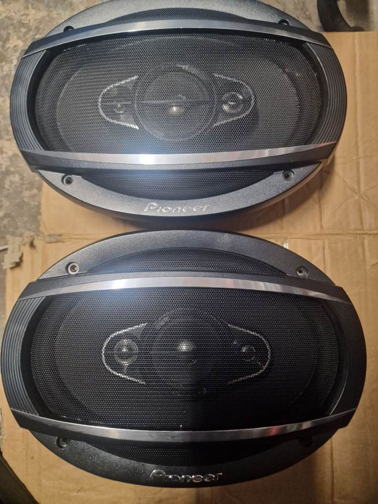 PIONEER SPEAKERS - 4 WAY INCLUDES GRILLS