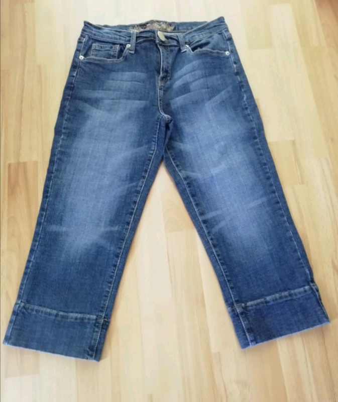 Ladies Cropped Jeans