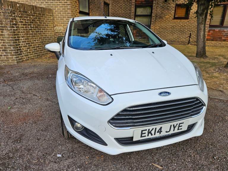 Ford, FIESTA, Hatchback, 2014, Manual, 1241 (cc), 5 doors