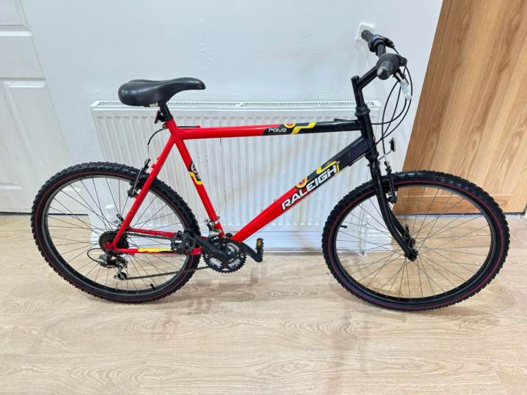 26” Raleigh rove mountain bike in good condition All fully working 