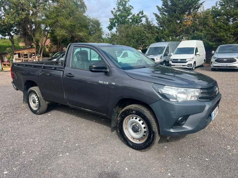 2016 Toyota Hilux ACTIVE 4WD D-4D S/C Pick Up Diesel Manual