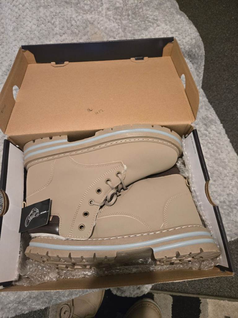 Warm boots 