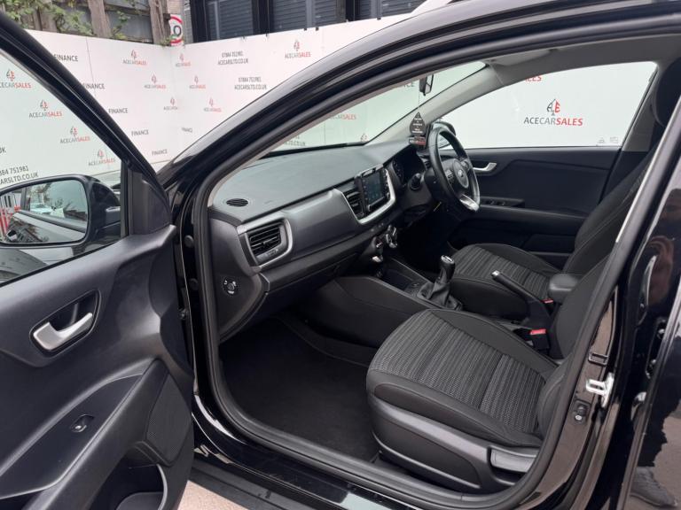 2017 Kia Stonic 1.0 T-GDi 2 Euro 6 (s/s) 5dr HATCHBACK Petrol Manual