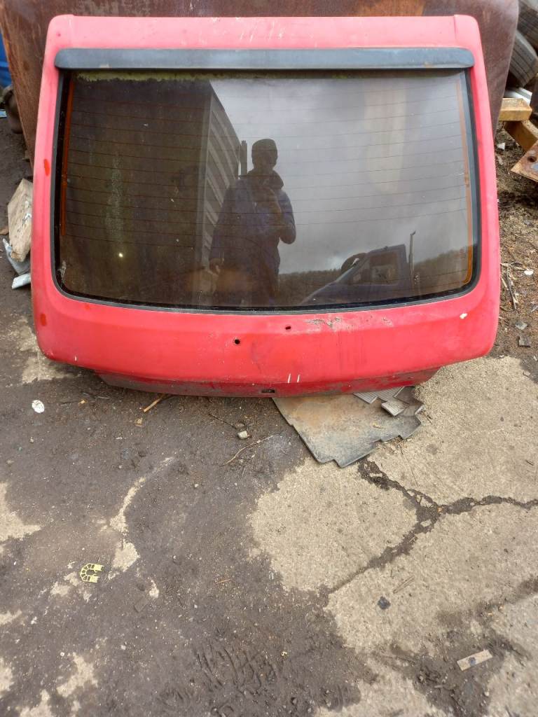 Peugeot 205 tailgate & bonnet