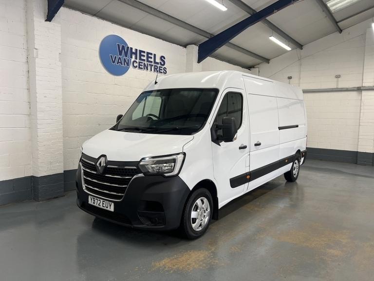2023 Renault Master 2.3 dCi 35 Business+ FWD LWB Medium Roof Euro 6 4dr Panel Van Diesel Manual