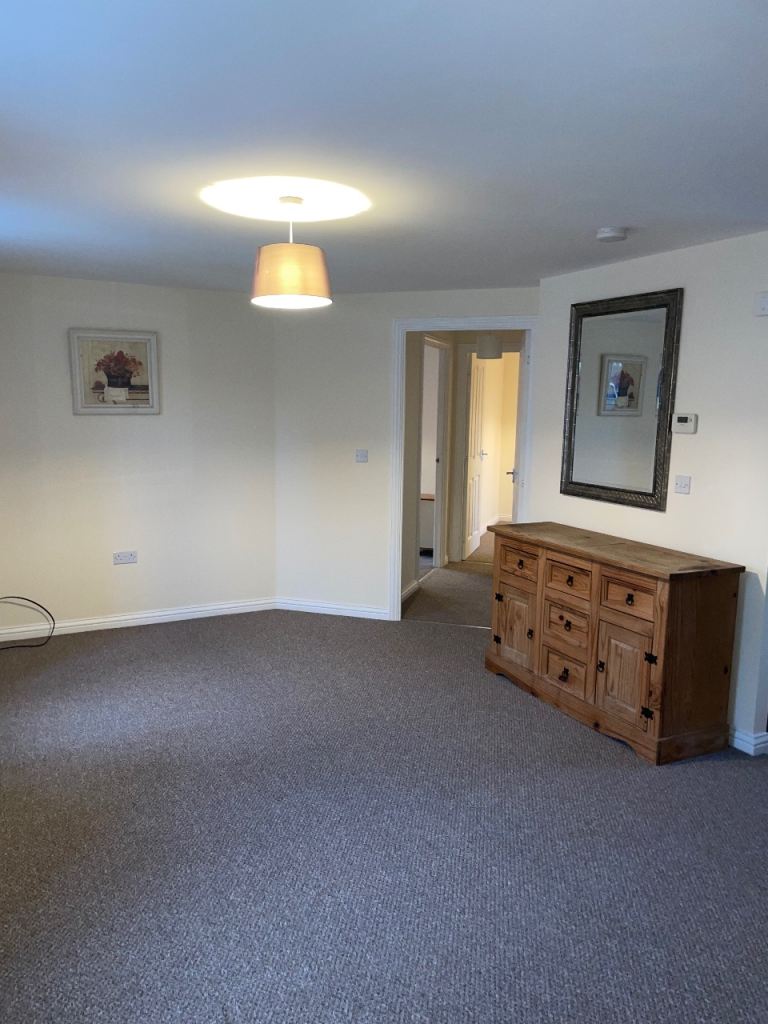 2 bedroom ground floor apartment 